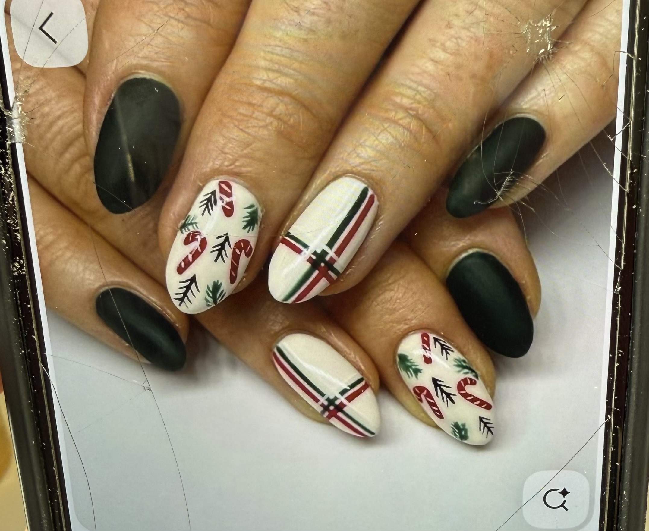 Custom nail art by Jaide