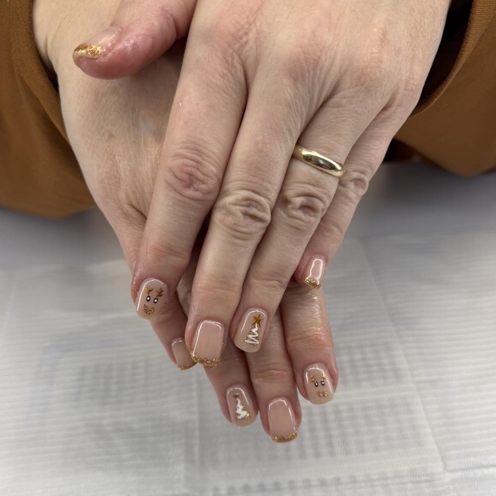 Custom nail art by Jaide